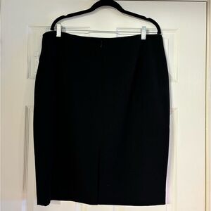 Larry Levine Black Pencil Skirt size 18